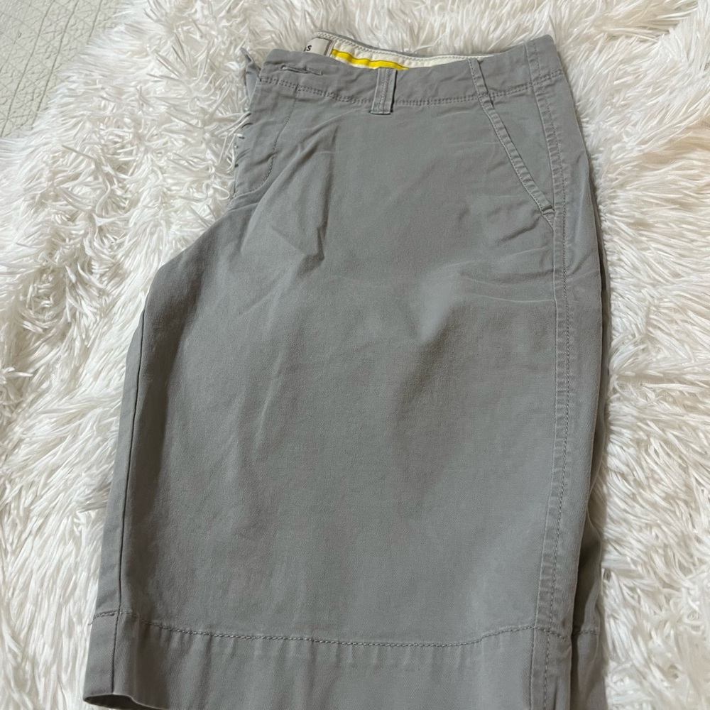 Old Navy Gray Women's Bermuda Shorts